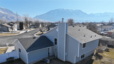 Side view of the house Photo