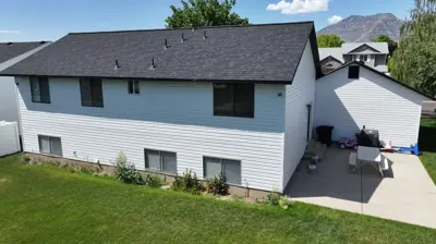 Side view of the house Photo